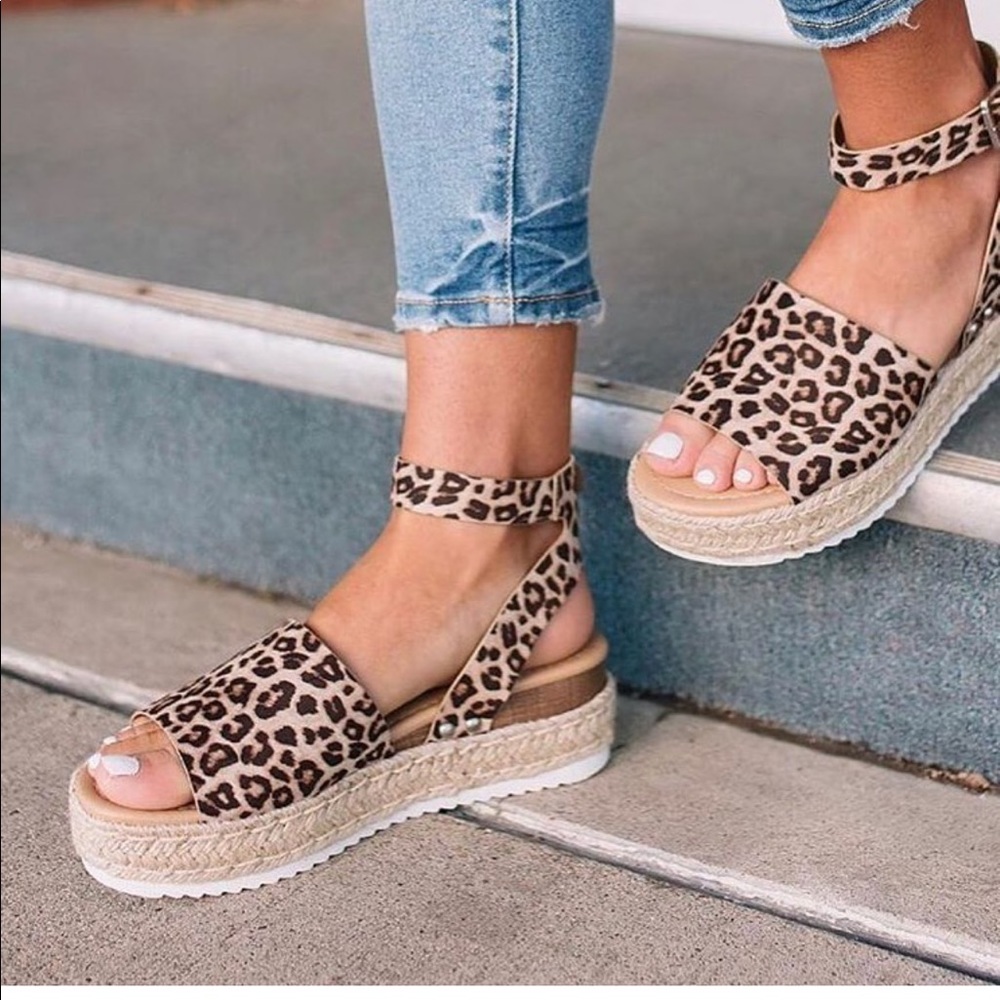 NEW SIZES **LADIES LEOPARD ESPADRILLE PLATFORM - Picture 4 of 8